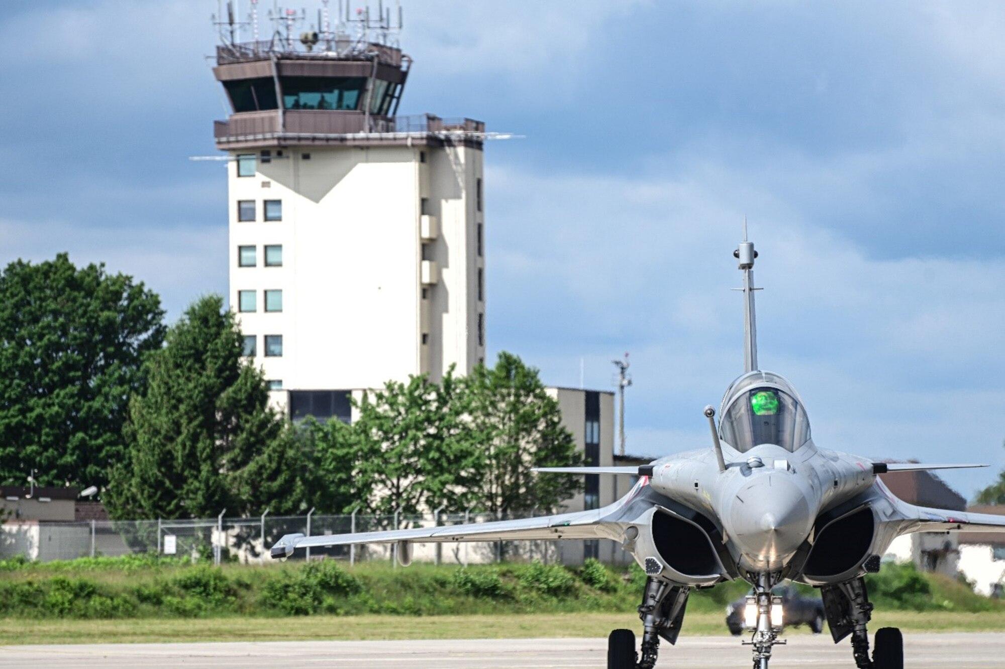 Playing the piano at 45,000 feet: Ramstein hosts NATO fighter ...