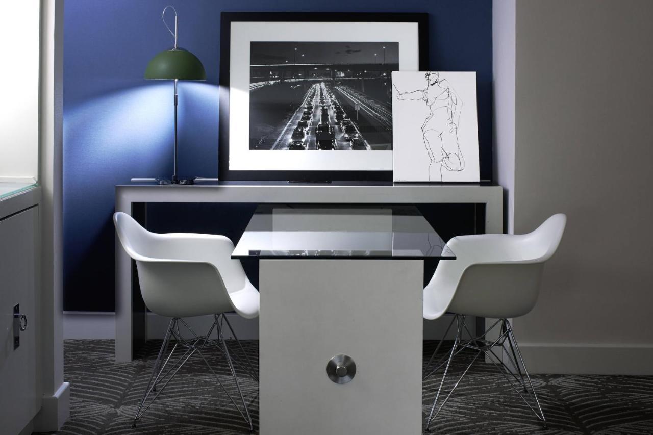 Spectacular One-Bedroom Corner King Suite