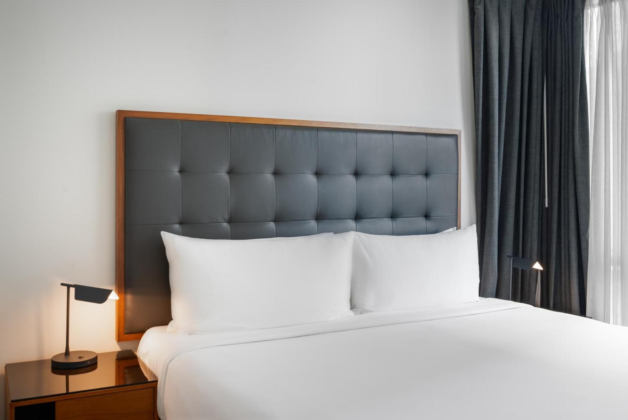 One Bedroom Suite & Office