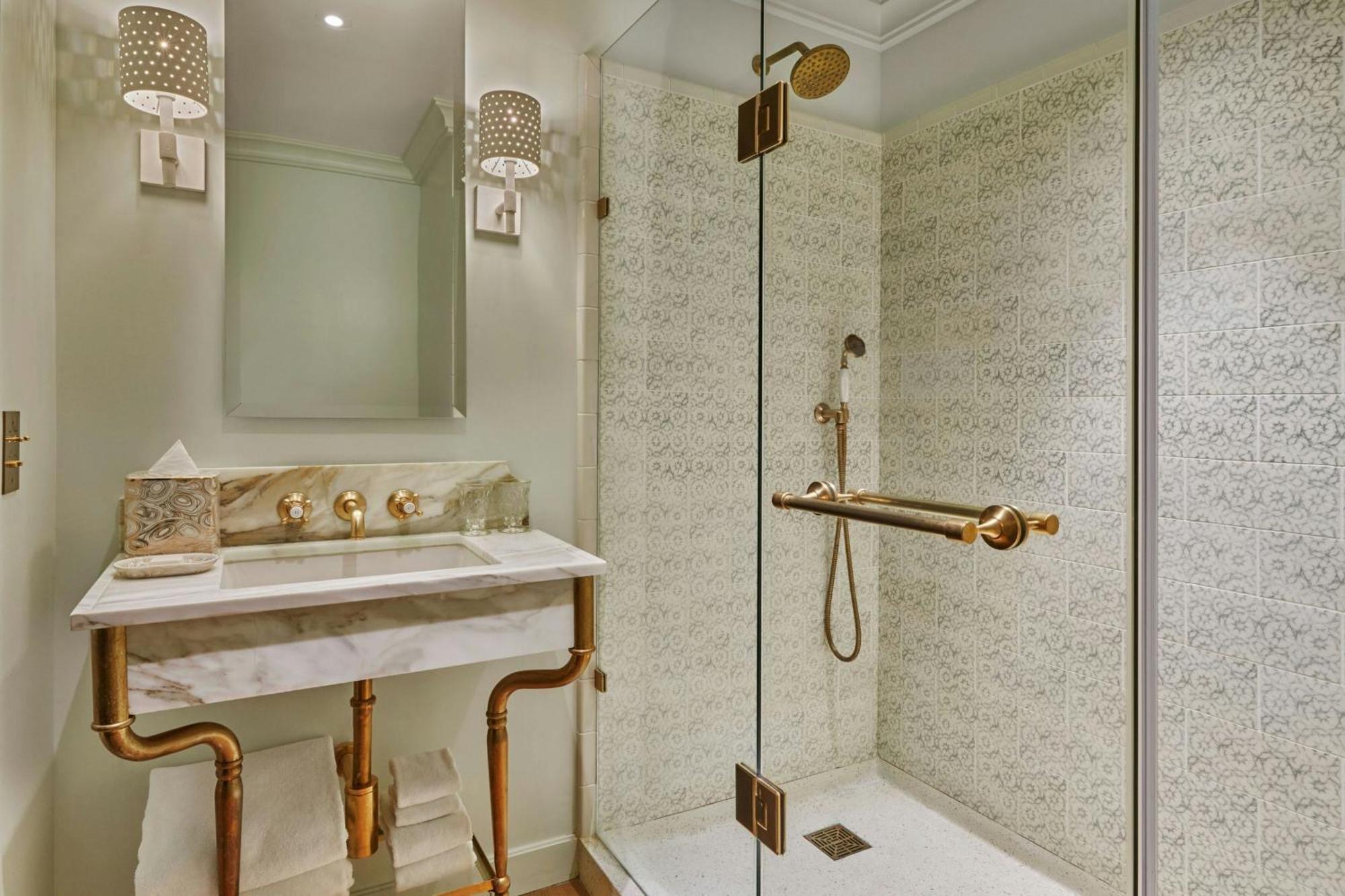 King Room with Courtyard View - Mobility Accessible with Roll-In Shower