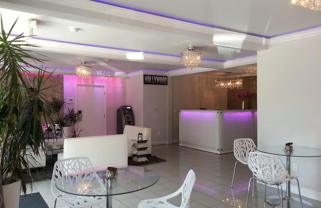 Hollywood Vip Hotel-1