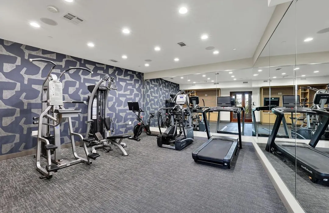 Best Western Plus Sunset Plaza Hotel-1