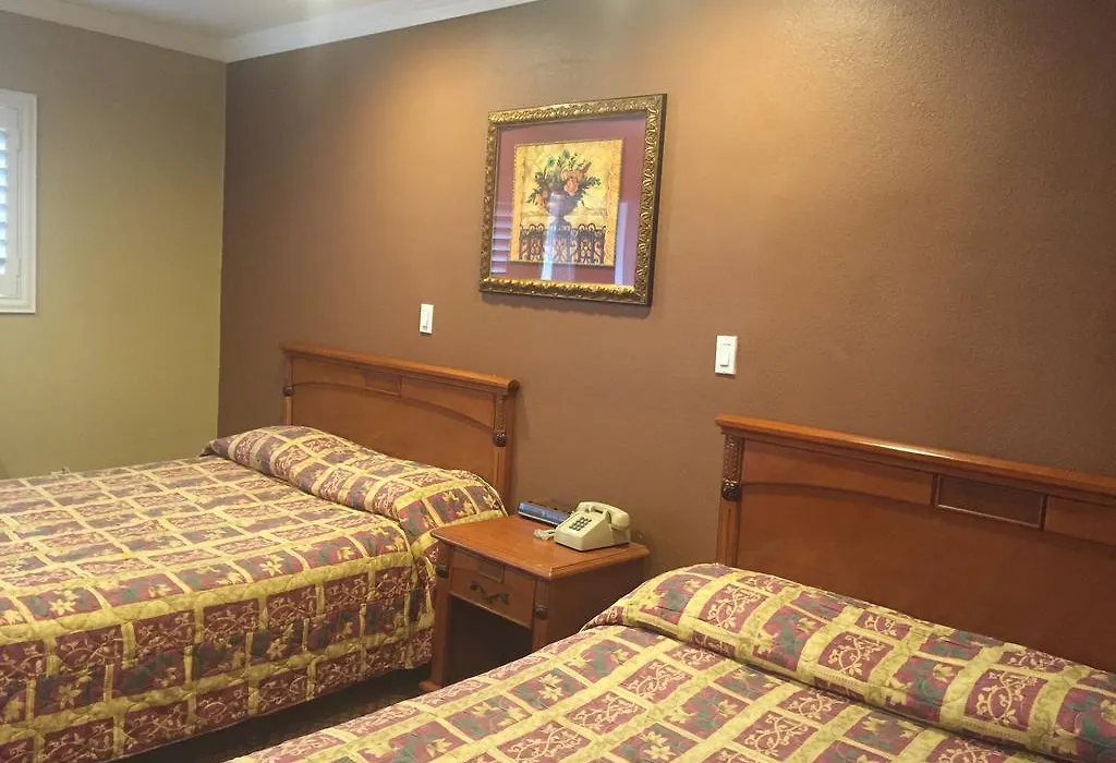 Beverly Inn-1