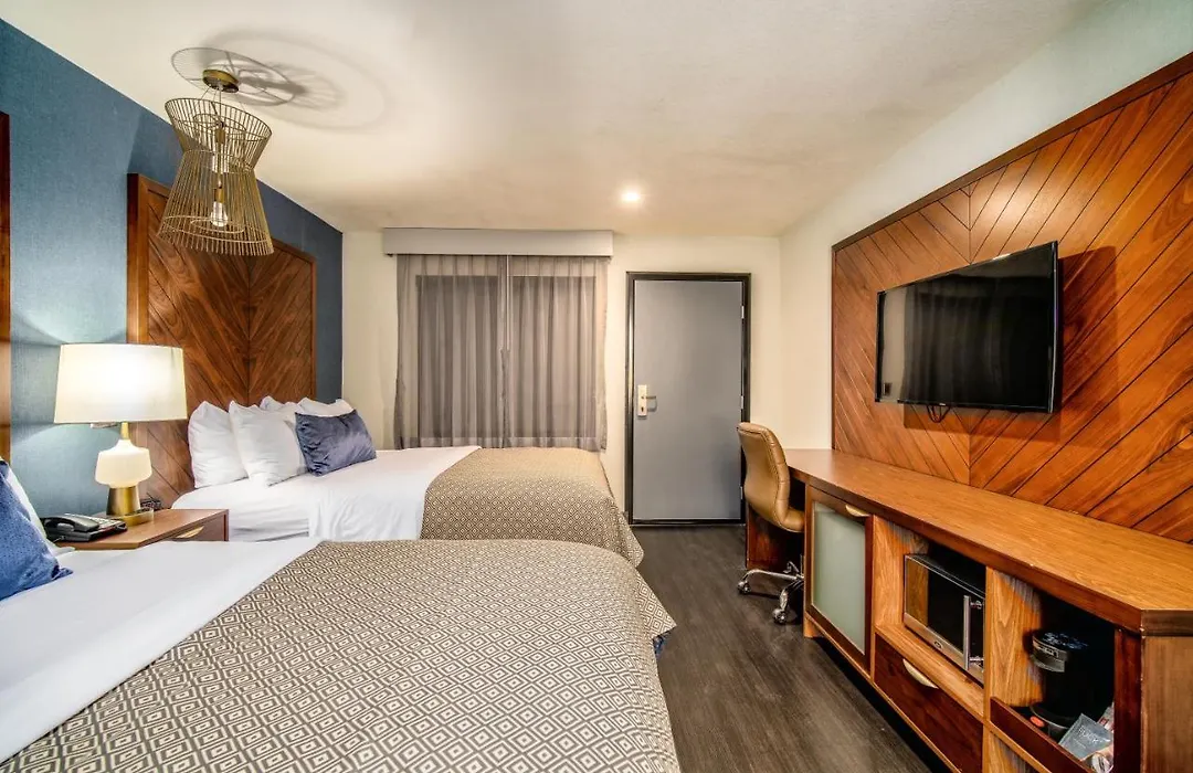 818 Hotel + Pool, Ascend Hotel Collection By Choice-1