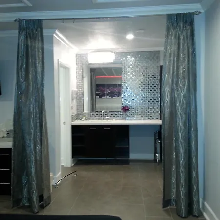 Hollywood Vip Hotel-2